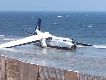 Zatrzymał się dopiero w wodzie. Od samolotu oderwało się skrzydło