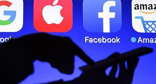 Hiszpania szykuje podatek cyfrowy. Wśród płatników Facebook i Google