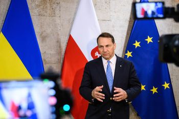 "Mam lepsze pojęcie". Sikorski zabiera głos ws. negocjacji pokojowych