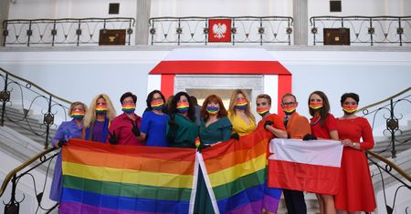 Zaprzysiężenie Andrzeja Dudy. Zagraniczne media o posłankach Lewicy