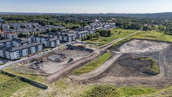 Kraków: Budowa wielkiego osiedla Essa na Klinach. Wielkie rycie terenu i problem z dojazdem do budowy. Czy miastu udało się go rozwiązać?