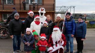 Łubnica: Mikołajkowy korowód przeszedł ulicami miasta