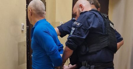 Zwabił 42-latkę do hotelu. Tam zgotował piekło. "Kopał po ciele"