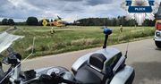 Powiat płocki: Motocyklista zjechał z drogi i uderzył w drzewo. Kierujący jest w stanie ciężkim