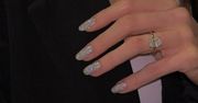 "Sparkly nails" nawet dla minimalistek. Oto 6 najmodniejszych opcji