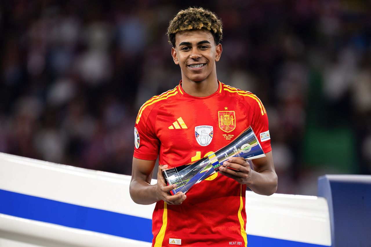 Lamine Yamal unwinds in Greece after leading Spain to victory