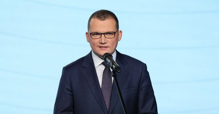 Szefernaker dosadnie. "Prezydent oczekuje pełnych informacji"
