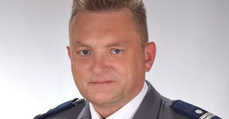 Komendant policji na zakupach bez maseczki. Sam poprosił o mandat