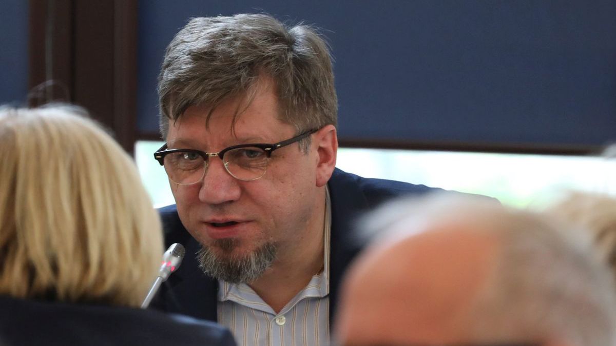 Szef KRRiT decyzję uchylił jednoosobowo