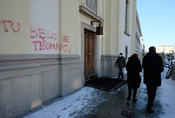 Warszawa. Zniszczył fasadę kościoła, jest decyzja ws. wandala