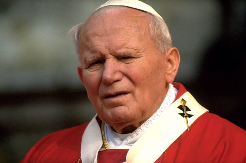 Jan Paweł II wiedział o pedofilii w Kościele? "Został świętym zbyt szybko"