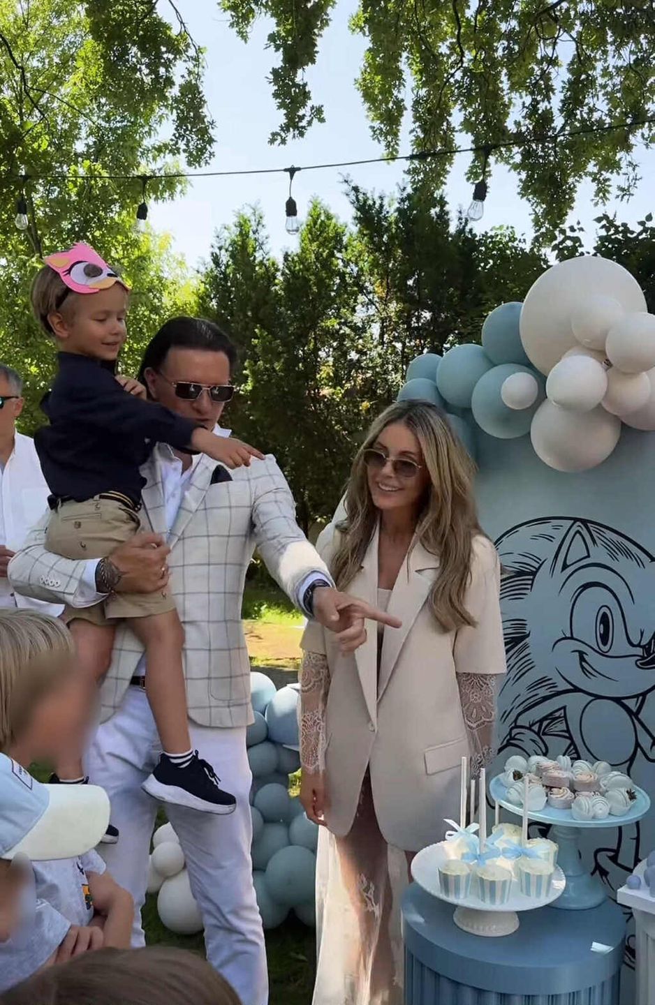 Rozenek urządziła Heniowi wystawne przyjęcie urodzinowe