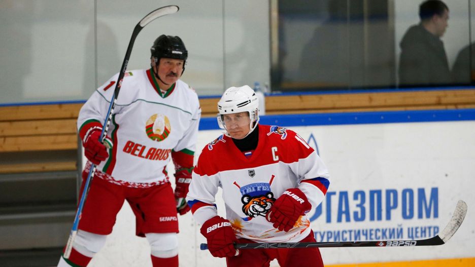 TemporaryRussian President Vladimir Putin (R) and Belarusian President Alexander Lukashenko take part in an ice hockey match at Rosa Khutor outside the Black Sea resort of Sochi, on February 7, 2020, as part of Lukashenko's visit to Russia. (Photo by Alexander Zemlianichenko / POOL / AFP)ALEXANDER ZEMLIANICHENKO