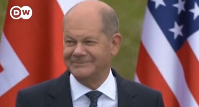 Zaskakująca odpowiedź kanclerza Scholza na pytanie polskiej dziennikarki. Fala negatywnych komentarzy