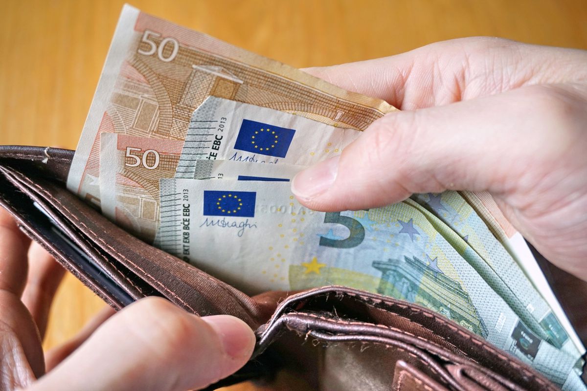 Euro oficjalnie jedyną walutą akceptowaną w Kosowie
