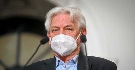 Kiedy szczyt trzeciej fali? "Zależy od nas"