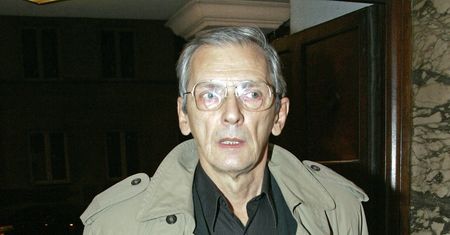 Englert nie ma dobrych relacji ze znanym bratem. Mają widywać się raz w roku