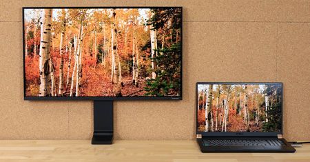 Samsung Space 32" - oszczędność miejsca na biurku i 4K