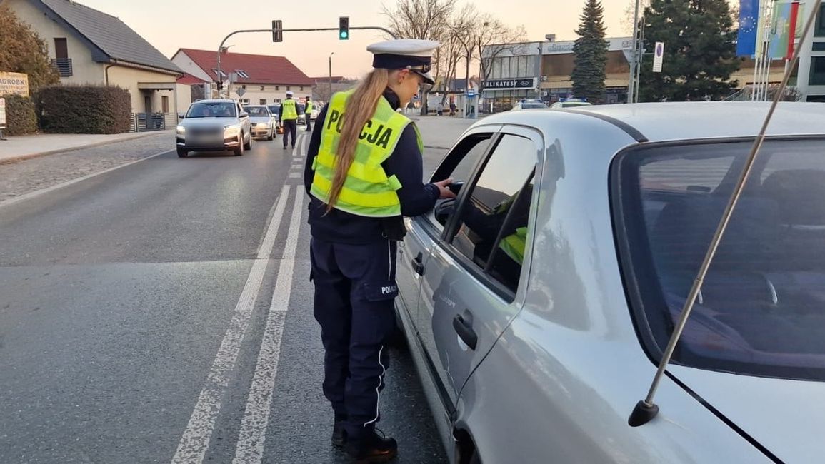 Kontrola kierowcy - zdjęcie ilustracyjne
