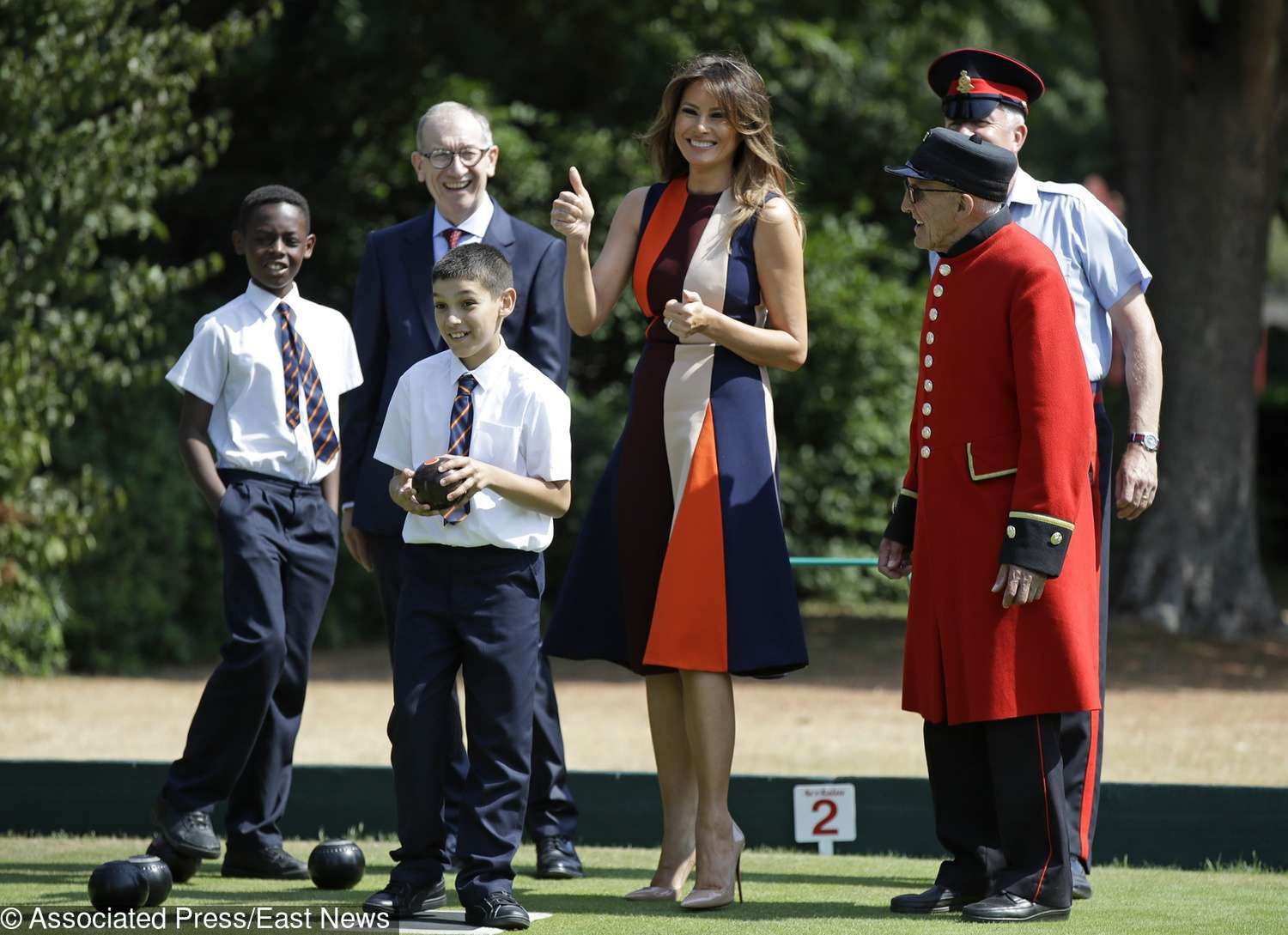 Melania Trump w Wielkiej Brytanii w sukience od Victorii Beckham