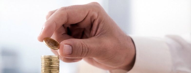 Polacy zarabiają coraz więcej. Oszczędzają tylko nieliczni