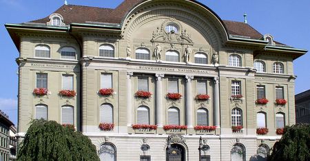 Bank centralny Szwajcarii utrzymał stopy procentowe bez zmian