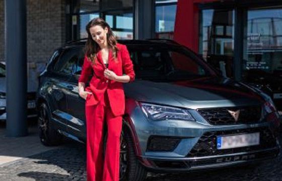 Aleksandra Popławska dołącza do Roberta Karasia jako ambasadorka marki Cupra