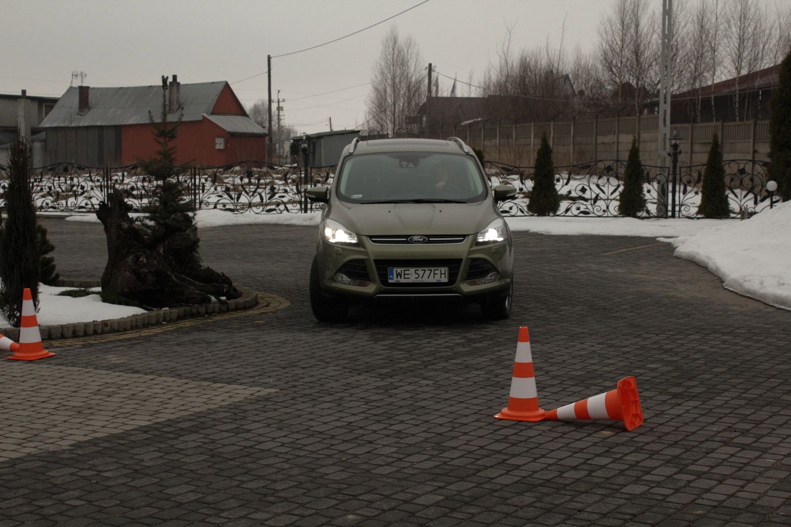 Ford Kuga jedzie na ósemkę