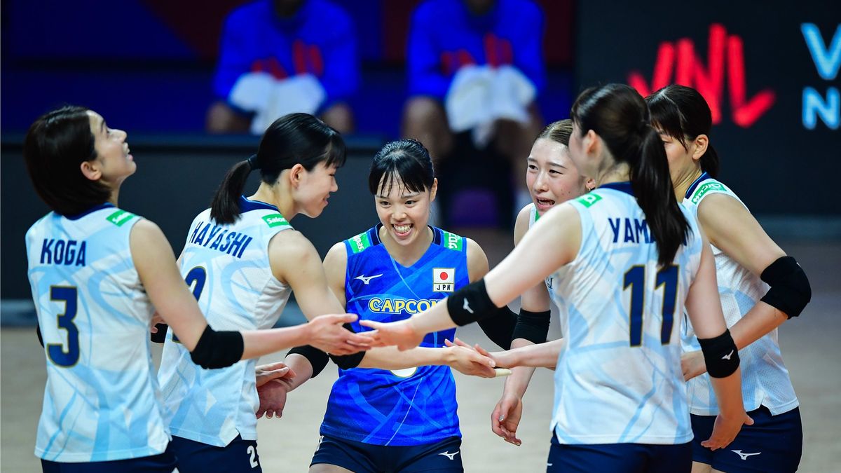 Zdjęcie okładkowe artykułu: Materiały prasowe / VolleyballWorld / Na zdjęciu: reprezentacja Japonii