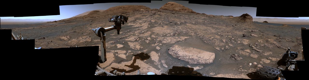 Urlop w marsjańskich górach. Curiosity pokazało przepiękną panoramę Czerwonej Planety