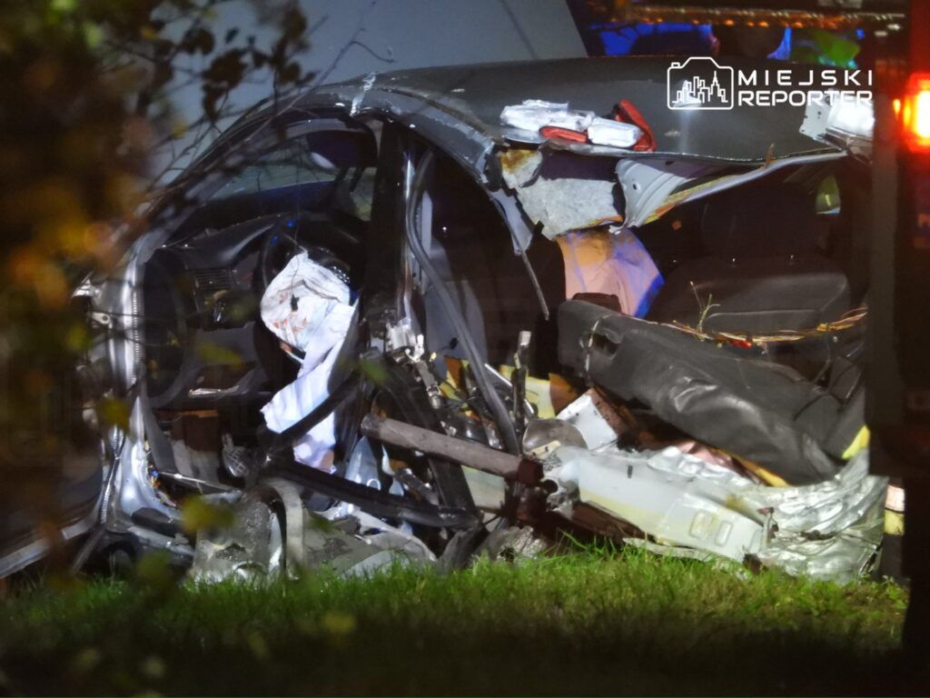 Stare Grochale: Pijany i na zakazie kierowca Audi zderzył się z BMW