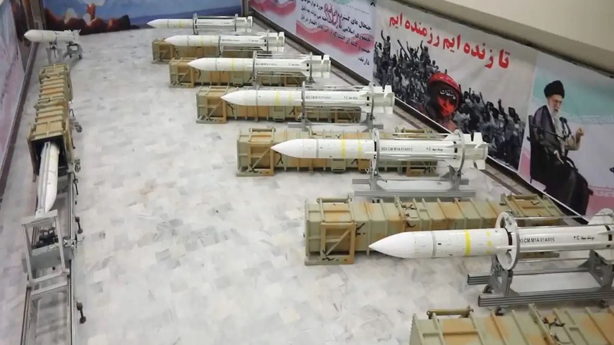 Iran ukrył magazyny i fabryki broni głęboko pod ziemią