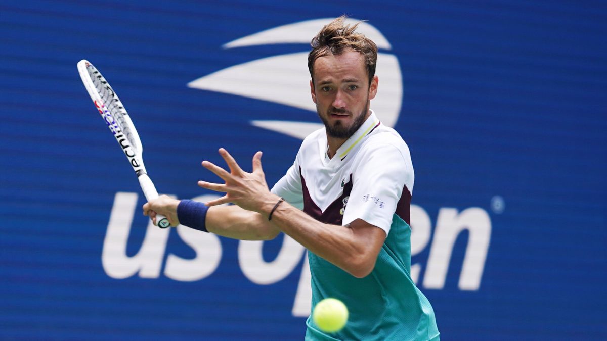 PAP/EPA / Will Oliver / Na zdjęciu: Danił Miedwiediew