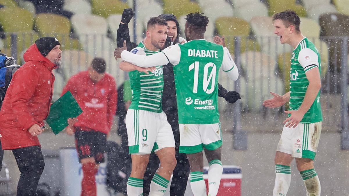 PAP / Adam Warżawa / Na zdjęciu: piłkarze Lechii Gdańsk