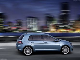 Sprzedaż nowych aut - jest lepiej niż przed rokiem