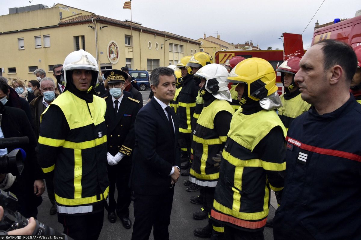 Minister spraw wewnętrznych Francji Gerald Darmanin przybył na miejsce tragedii w poniedziałek 