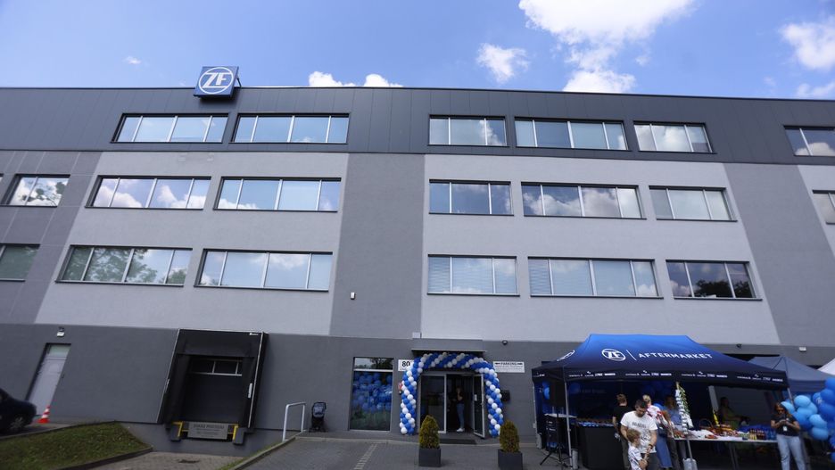 Koncern ZF rozpoczął procedurę zwolnień grupowych w Centrum Inżynieryjnym Elektroniki w Częstochowie