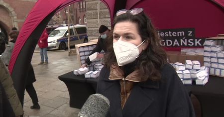 “Rządzący nie kochają Polek i Polaków”. Prezydent Gdańska o rekordowej liczbie zgonów w mieście