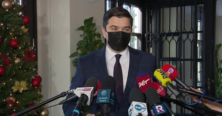 W. Andrusiewicz: Minister Adam Niedzielski nie rozważa dymisji.