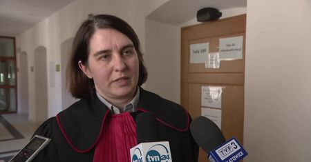 Od ośmiu do 16 miesięcy więzienia żąda prokuratura dla oskarżonych o organizację rocznicy urodzin Hitlera