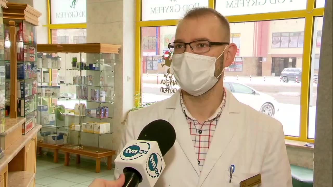 Rząd zapowiada darmowe testowanie na COVID-19 w aptekach. Czy farmaceuci są na to gotowi?