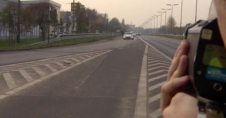 Trwają pracę nad znaczną podwyżka mandatów dla piratów drogowych.