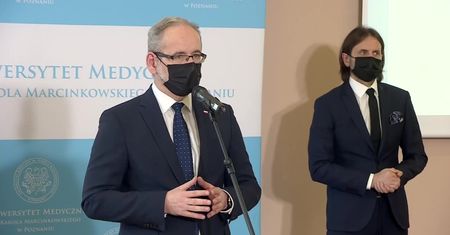 Minister spodziewa się 50 tys. zakażeń dziennie i każe sprawdzić, czy pacjenci niepotrzebnie nie zajmują miejsc w szpitalach