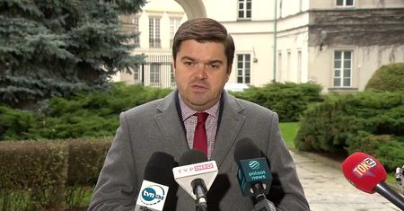 Ministerstwo Zdrowia: Zdecydowanie rośnie liczba młodych pacjentów, to oni zakażają się najczęściej