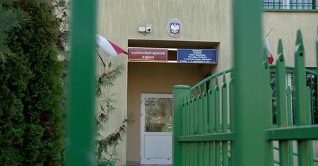 “Bardzo był zdecydowany, że chce zostać w Polsce”. Działacze “Ocalenia” uratowali kolejnego migranta na granicy.