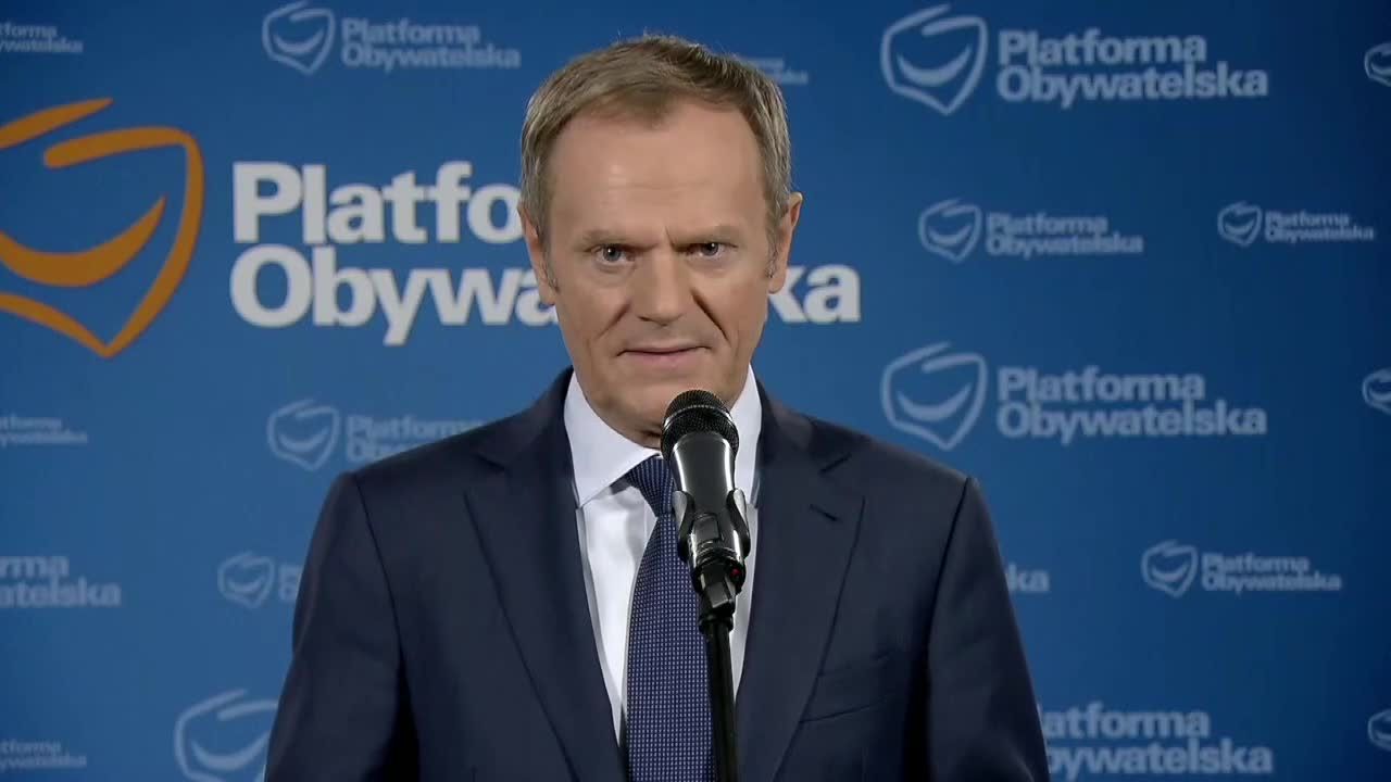 D. Tusk: Rząd nic nie robi. Rząd abdykował, stchórzył przed pandemią.