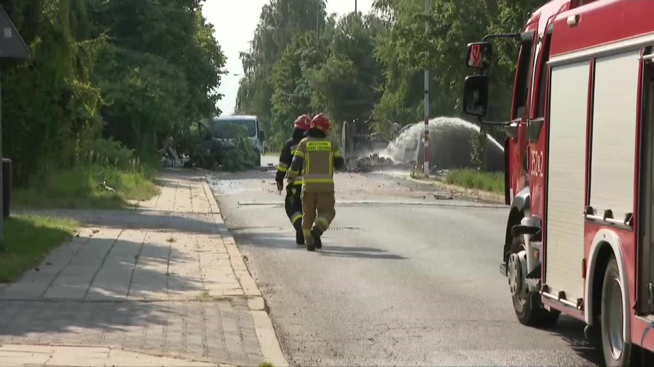 Akcja gaśnicza ukończona, wszczęto śledztwo ws. wybuchu gazu w furgonetce w Częstochowie.