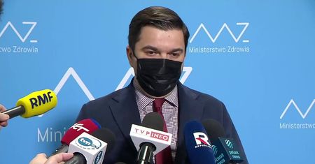 Rzecznik MZ o kolejnej zmarłej ciężarnej: “To było ratowanie życia i zdrowia dzieci oraz kobiety”