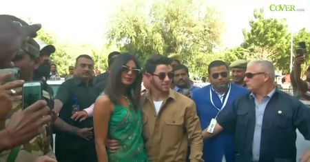 Nick i Priyanka Jonas zebrali milion dolarów na walkę z koronawirusem w Indiach.