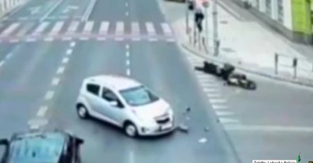 Zderzenie samochodu osobowego z motocyklem w Zielonej Górze. Motocyklista trafił do szpitala